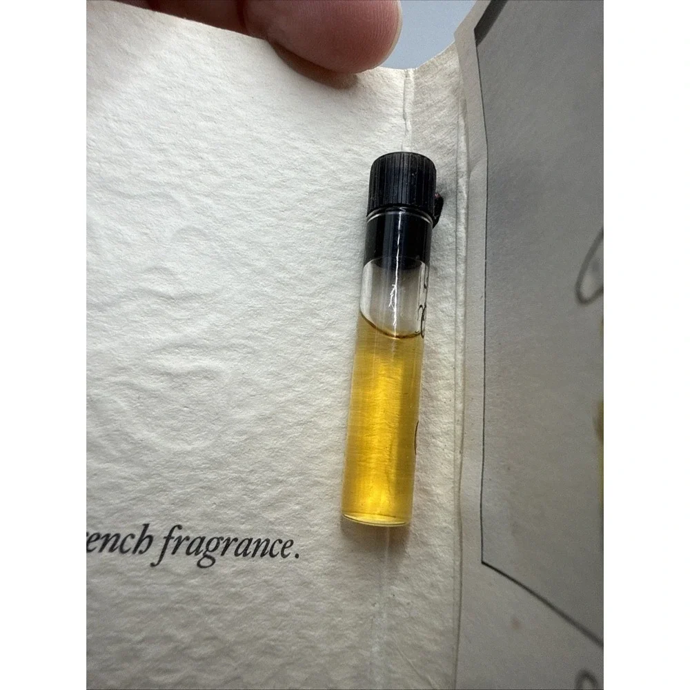 Oscar De La Renta Eau De Toilette Sample 0.06oz 2ml NEW